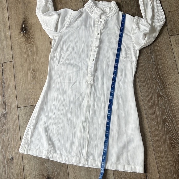 Reformation White Crinkle Blouse Tunic with Cloth Button Details - Picture 11 of 11